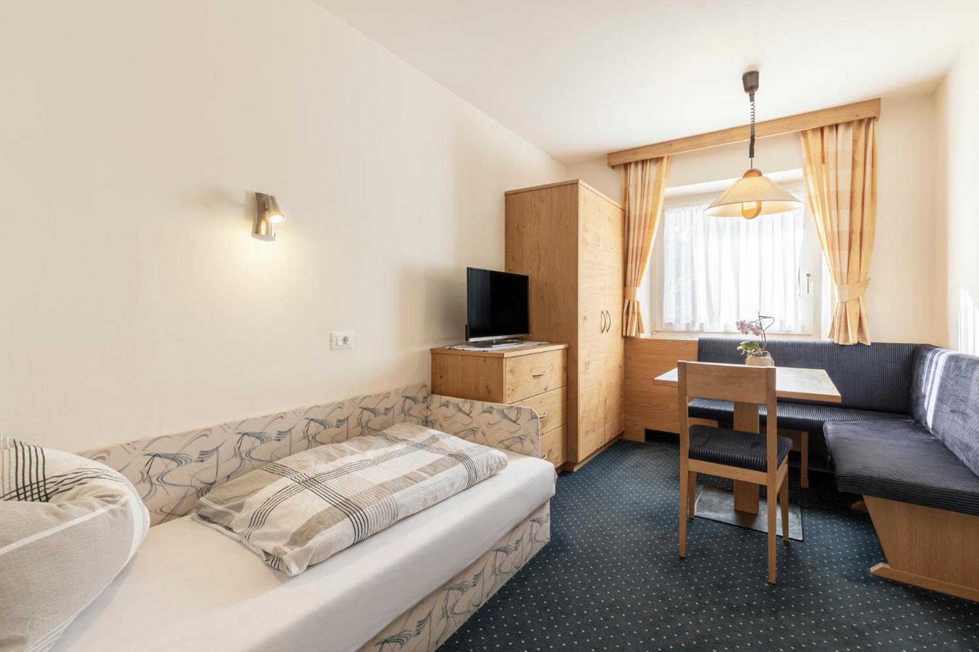 One-Bedroom Apartment Mountain View